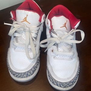 Boys Jordan’s in fair condition. Size 13.5 ♥️